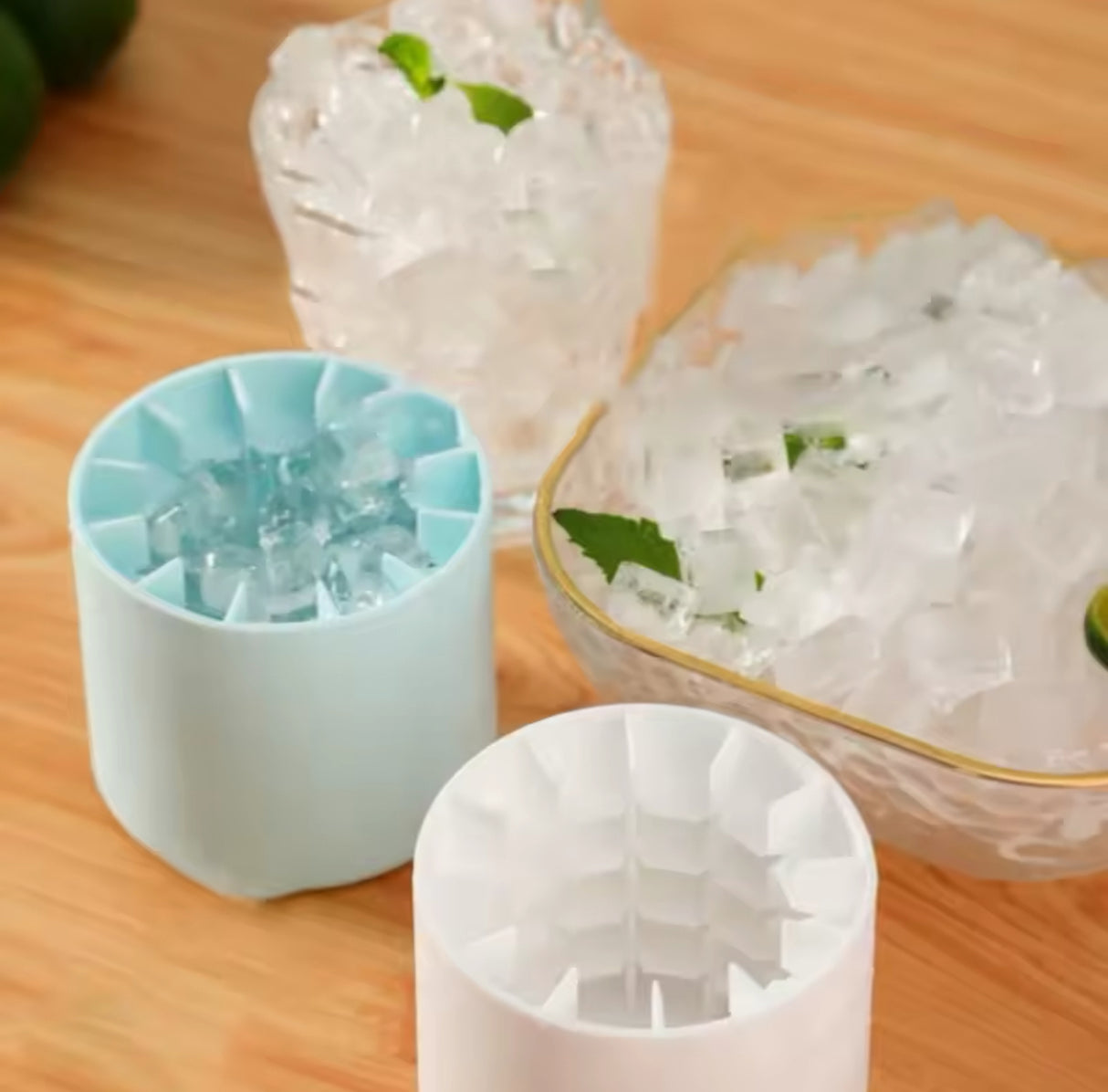 Mini Silicone Ice Cube Mold Round Ice Bucket Ice Storage Box Household DIY Refrigerator Freeze Ice Maker Creative Barware Tools