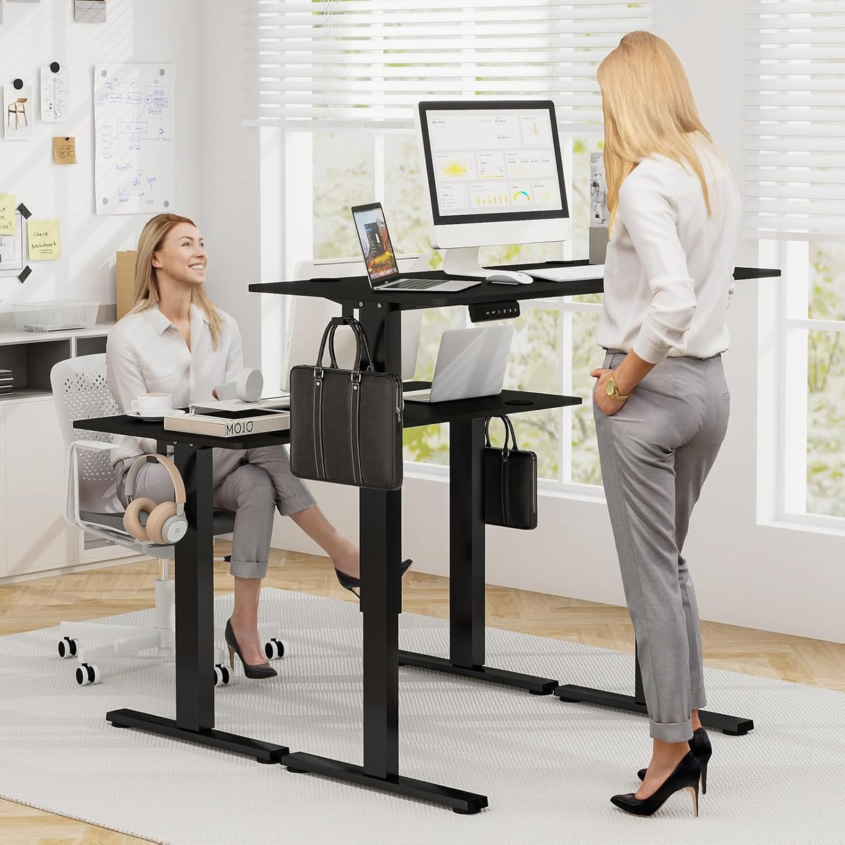 Giantex Electric Standing Desk, 140 x 60 cm Sit Stand Home Office Desk with 3 Memory Height Settings, Height Adjustable Computer Desk with 2 Hanging Hooks & Cable Management (Black)