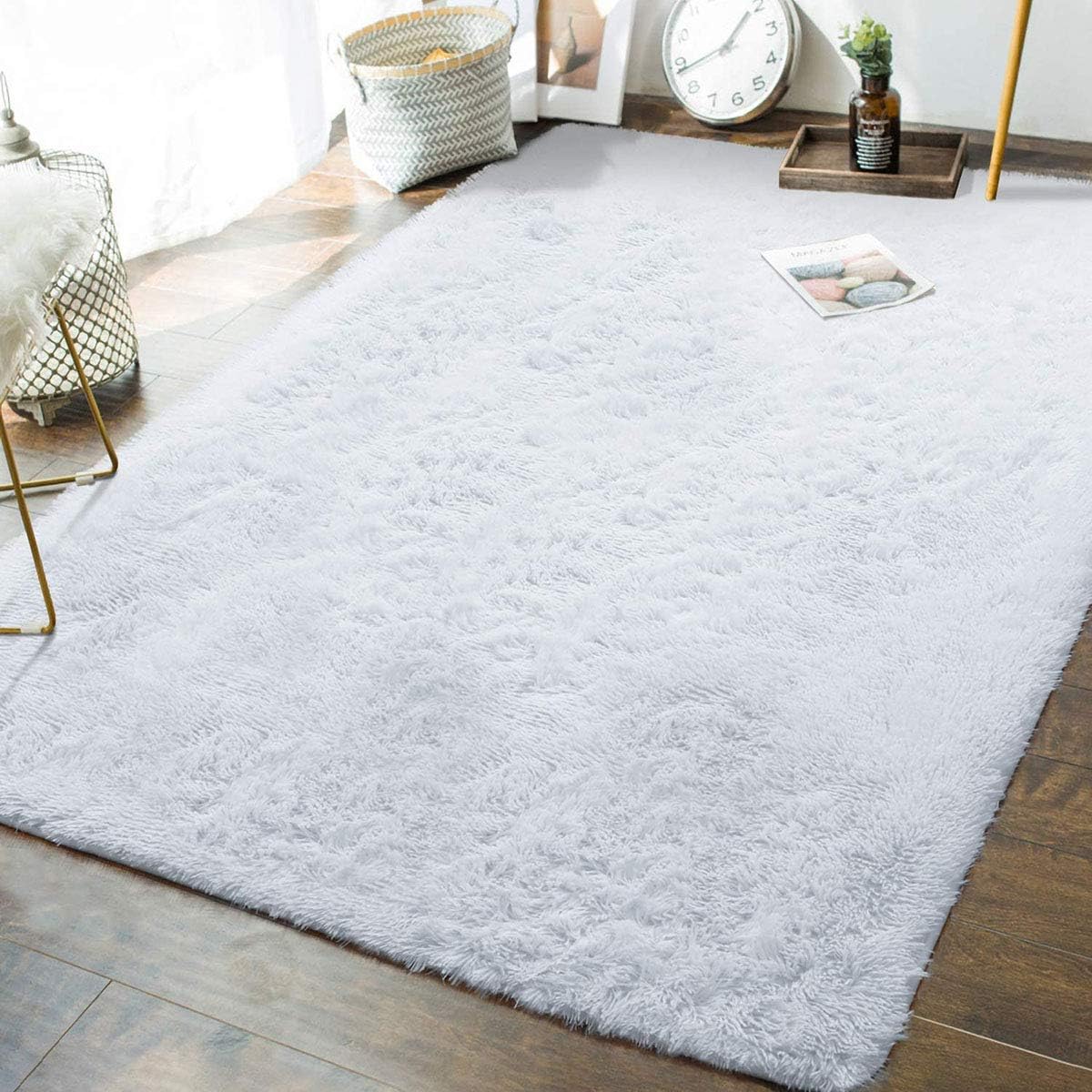 Rugs for Living Room Fluffy Area Rug Shaggy for Bedroom Soft Modern Luxury Fur Carpet for Kids Room Nursery Indoor Plush Furry Rug Comfy Home Decor Floor Mat (White, 160 * 200cm)
