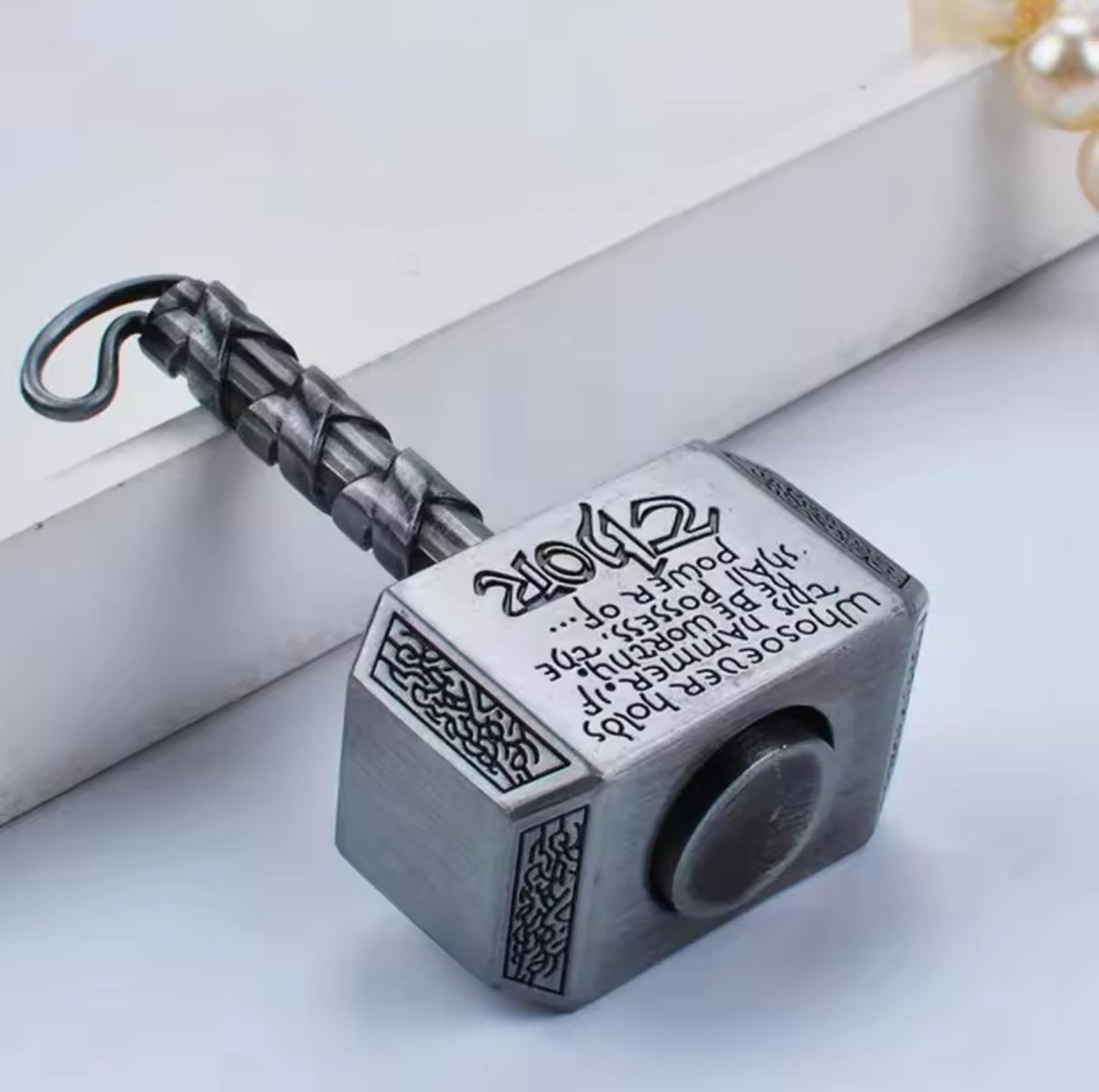 Superhero Battle Hammer Fidget Hand Spinner Metal The Mighty Mjolnir Fingertip Keychain Toy Stress Relief Toys For Kids Gifts