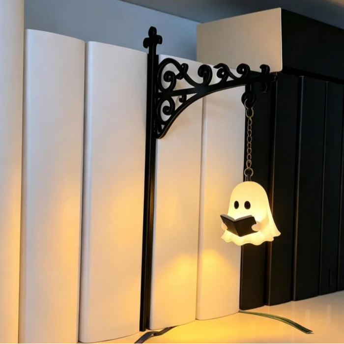 Vintage Lantern LED Bookend – Battery-Powered Metal Shelf Light