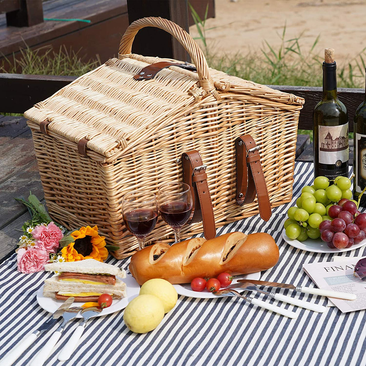 Picnic Hamper for 4 Persons with Double Lids and 'Built-in' Insulated Cooler, Natural Wicker Picnic Basket with Canvas Stripe Lining, Willow Picnic Set (Navy Stripe)