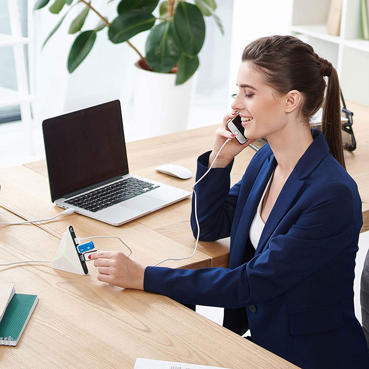 USB Hub 3.0 Vertical Data Hub with Long Cord