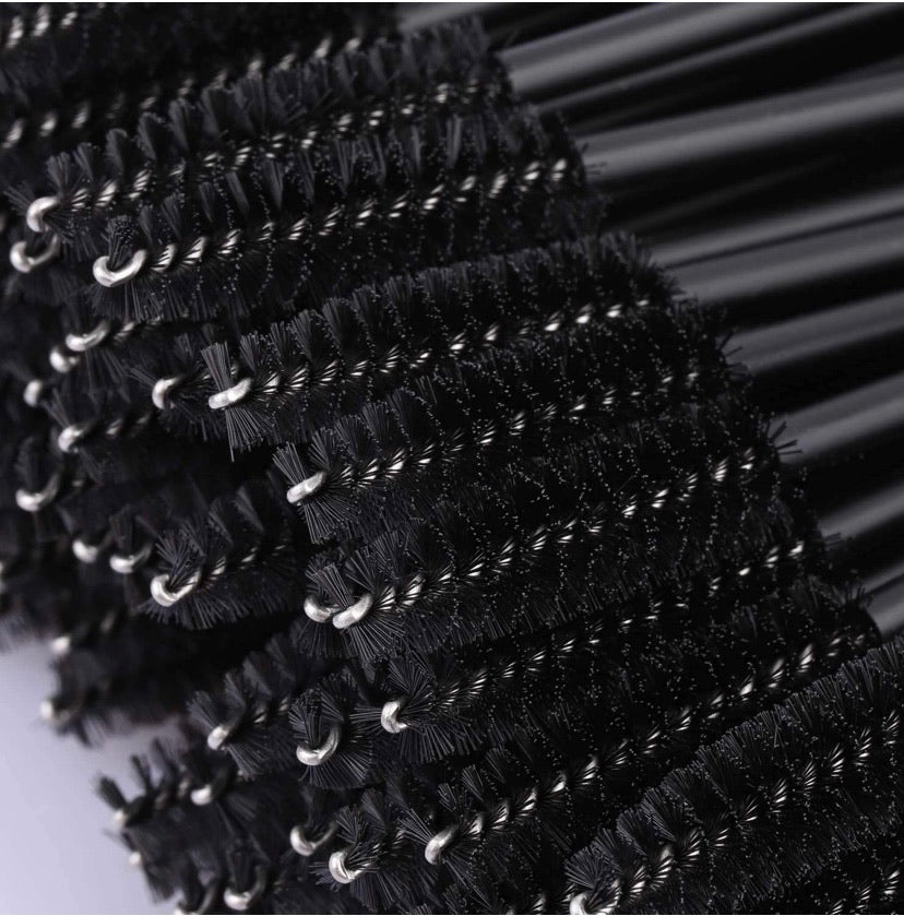 200 Disposable Mascara Wand Spoolies and Lip Brushes, Lipstick Lipgloss Applicator for Eyebrow Eyelash Extension Makeup Kits