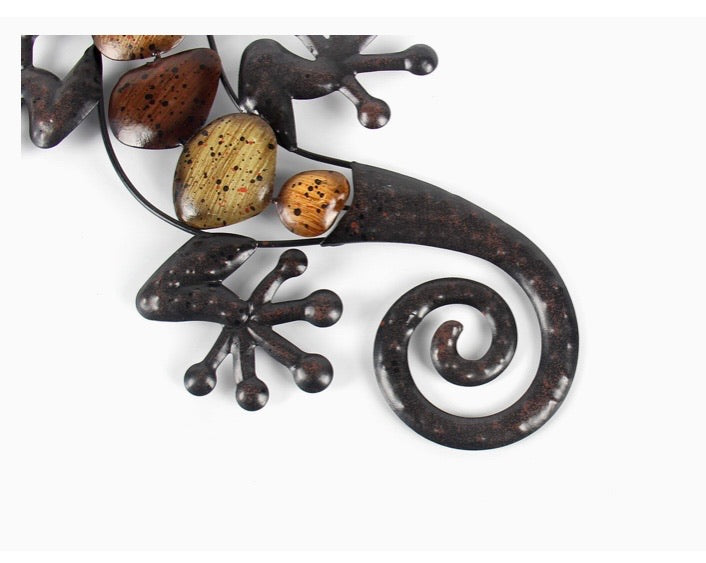 Lizard Design Wall Decor