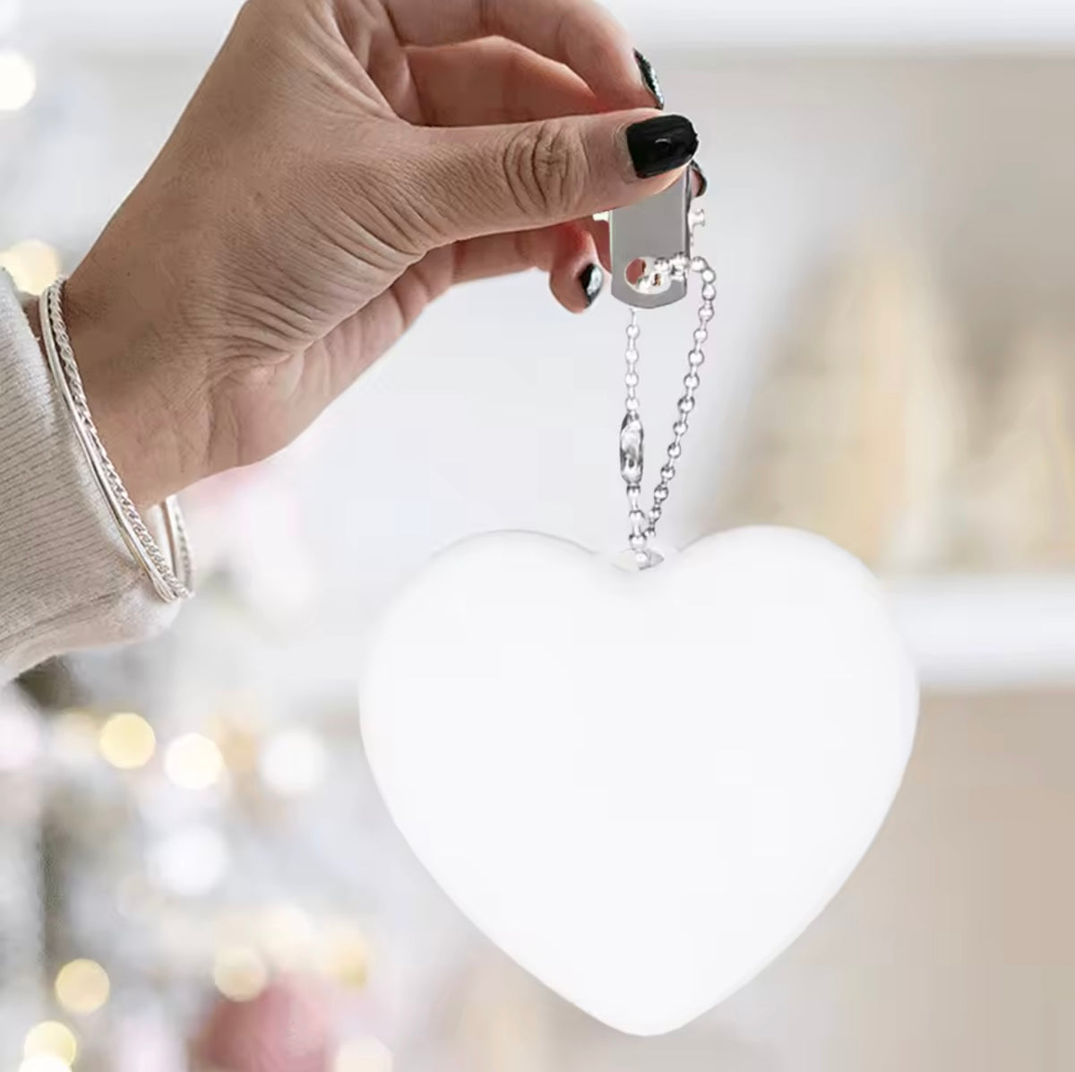 Touch-Activated LED Handbag Light with Clip – 3 Shapes
