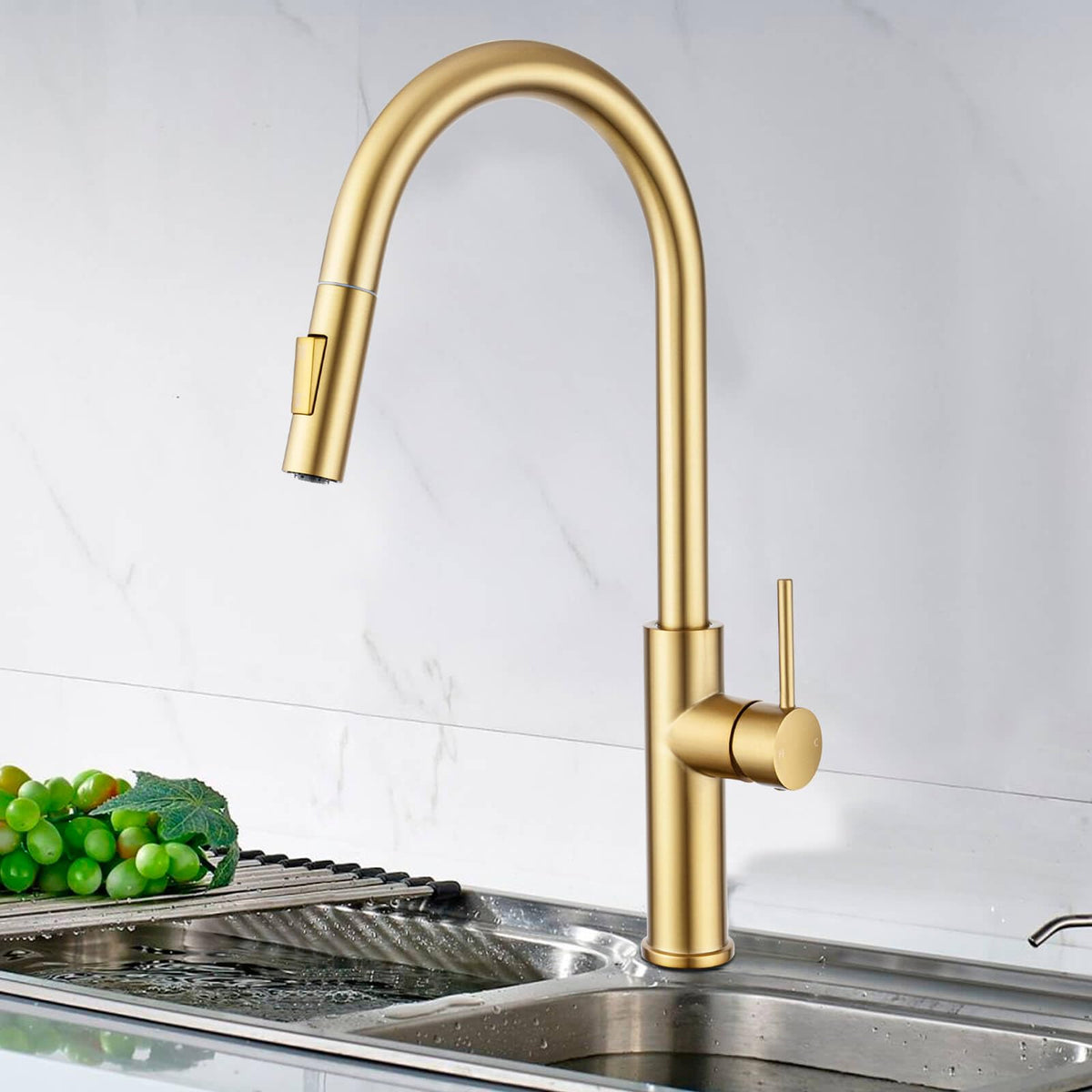 Brushed Gold 2-Mode Pull-Out Kitchen Mixer Tap