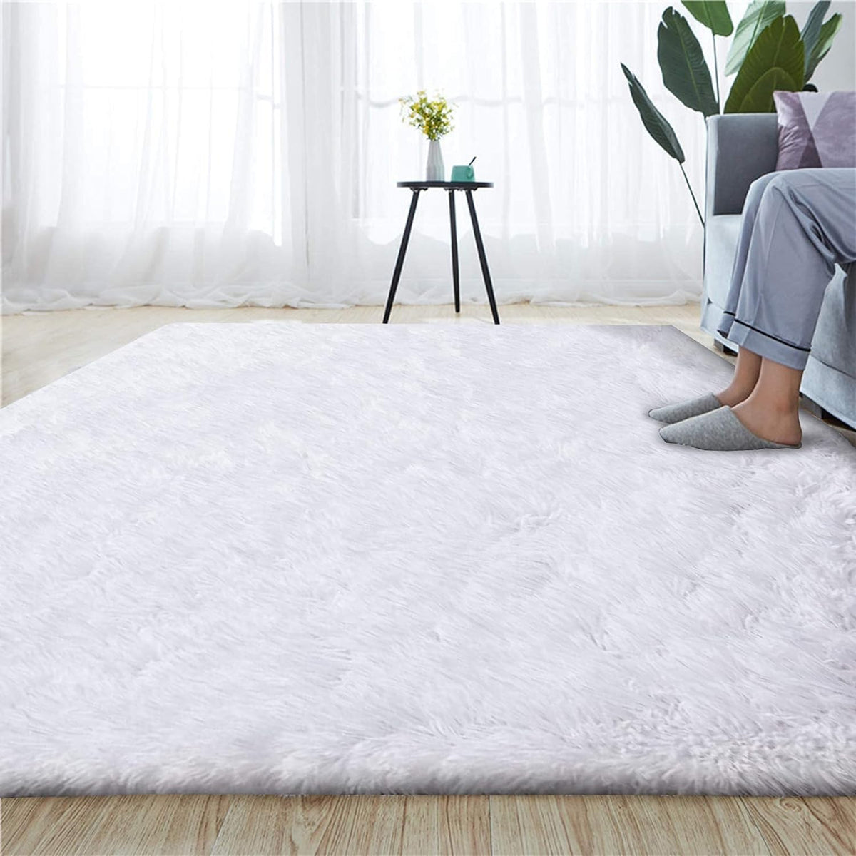160 × 200 cm White Fluffy Shag Area Rug