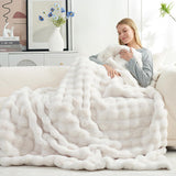 TARODEA Faux Fur Throw Blanket for Couch, Fuzzy Soft Plush Thick Bubble Blanket for Sofa Bedroom Living Room (Cream White, 130x160 cm)