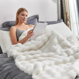 TARODEA Faux Fur Throw Blanket for Couch, Fuzzy Soft Plush Thick Bubble Blanket for Sofa Bedroom Living Room (Cream White, 130x160 cm)