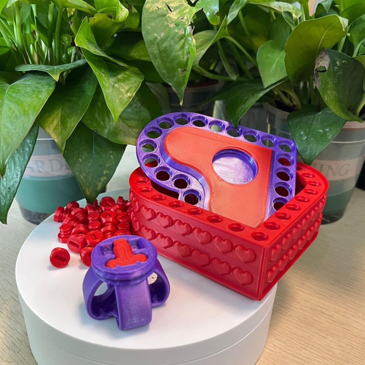 Screw-Closed Heart-Shaped Prank Gift Box