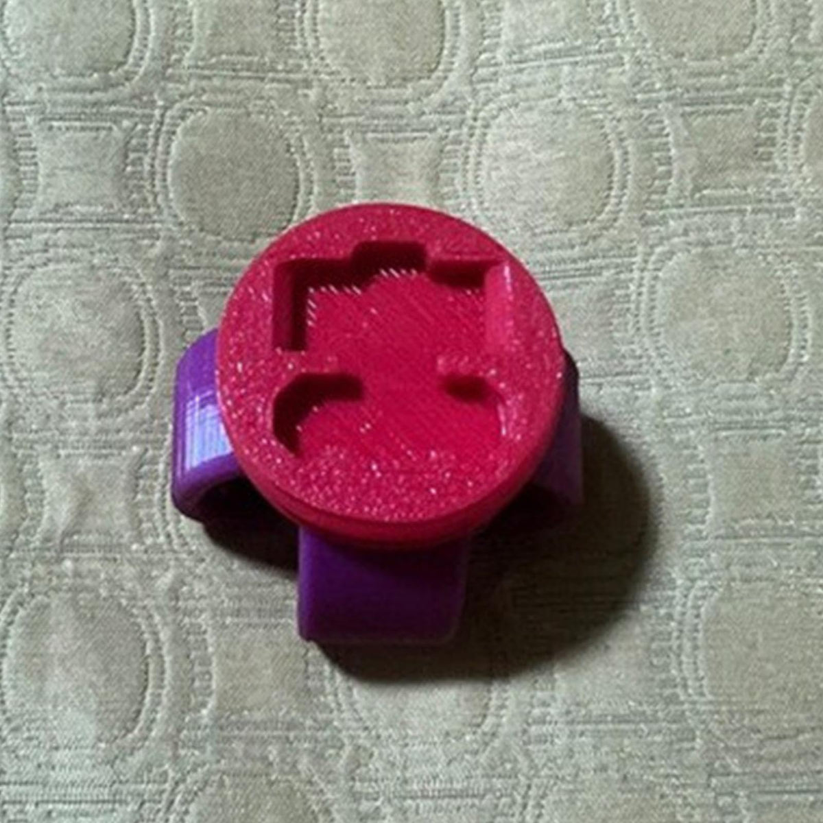 Screw-Closed Heart-Shaped Prank Gift Box
