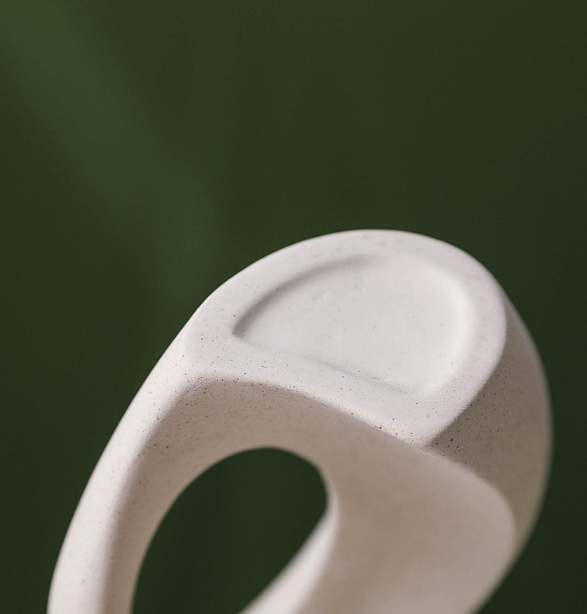 2-Piece White Ceramic Donut Vase Set
