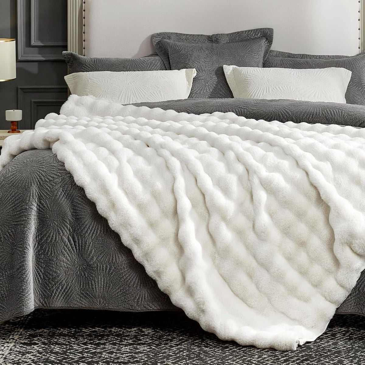 Plush Bubble Faux-Fur Throw Blanket – 14 Colour & Size Options