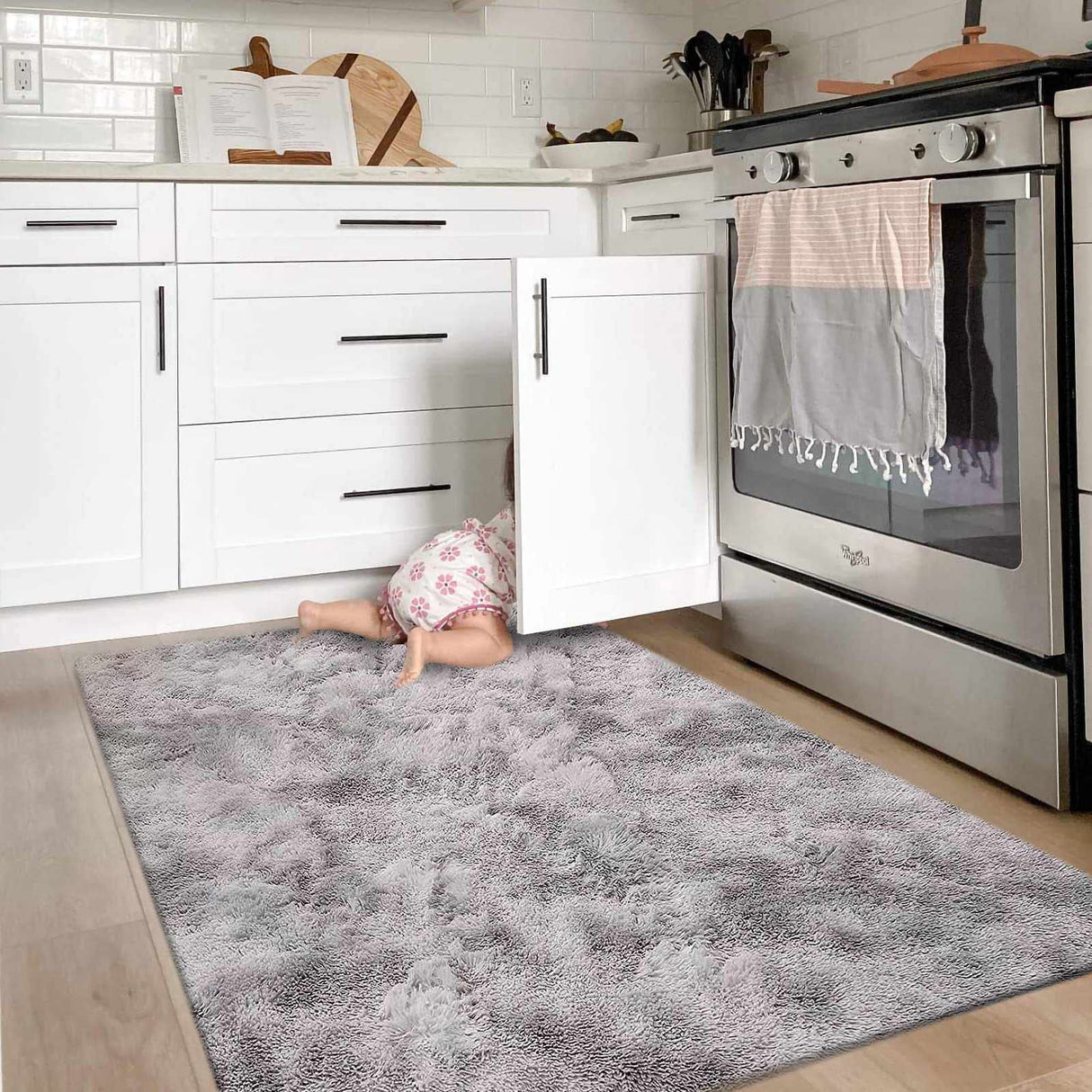 Super Soft Indoor Modern Shag Area Silky Smooth Fur Rugs Fluffy Rugs Anti-Skid Shaggy Area Rug Dining Room Home Bedroom Carpet Floor(Grey White, 120x160cm）