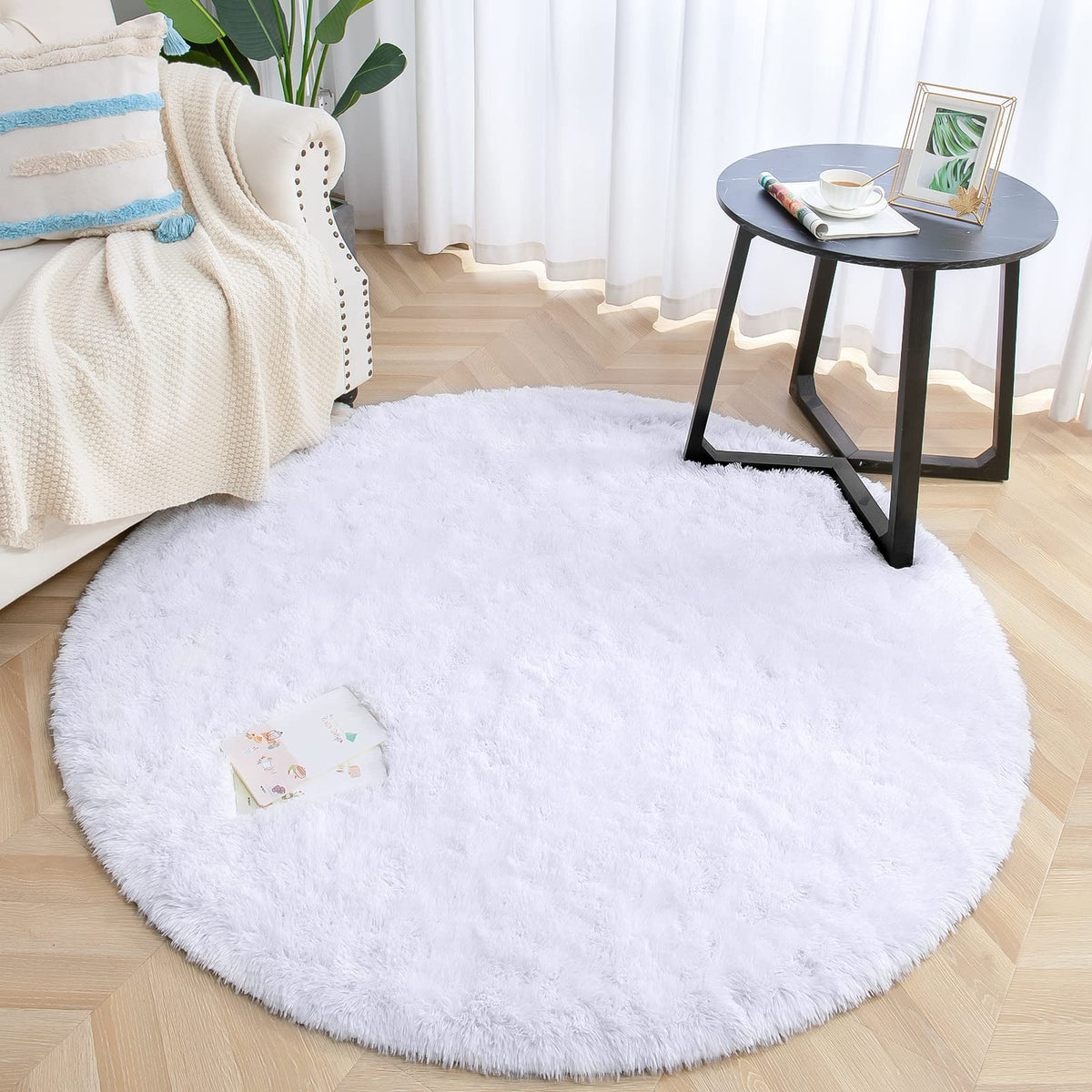 120 cm Round White Fluffy Shag Rug