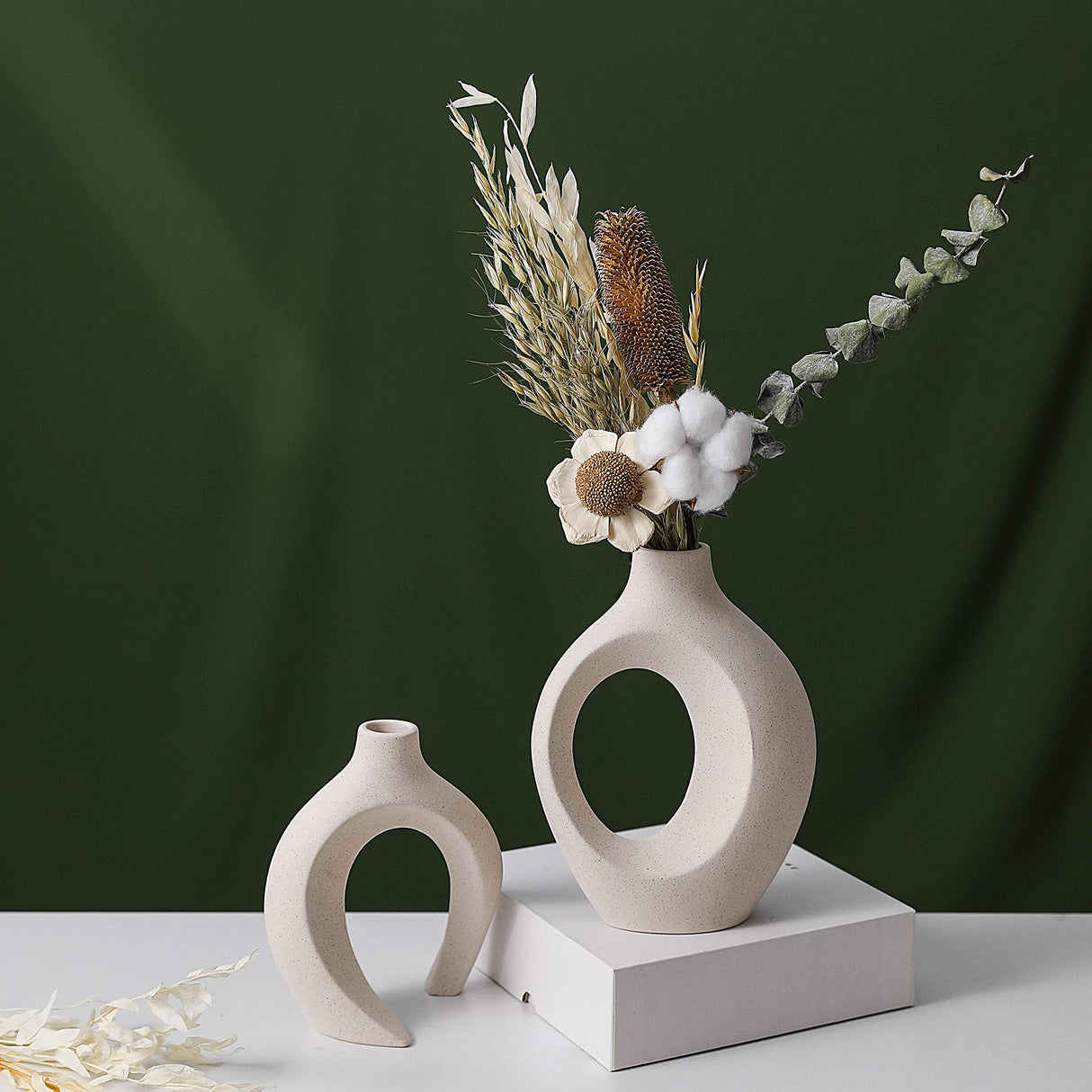 Ceramic Vase Set - 2 Flower Donut Modern Vases for Home Décor, Creative White Vases Minimalism Style Decor Vase Table Vase for Living Room Entryway Bookshelf Mantel Centerpieces Shelf