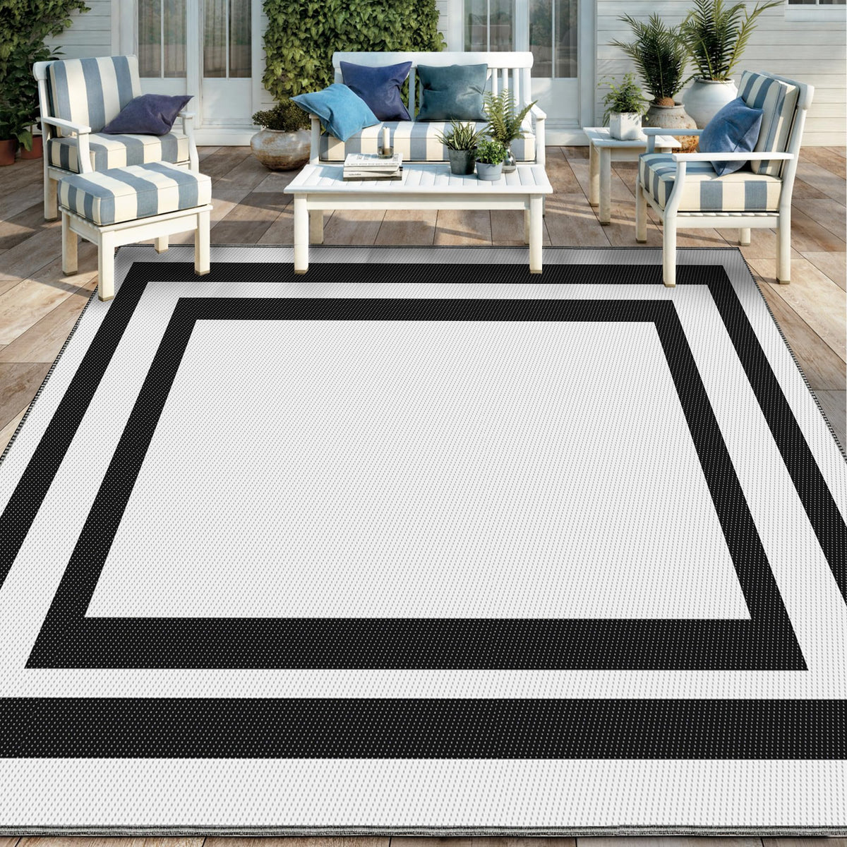 150 × 245 cm Black & White Reversible Outdoor Mat