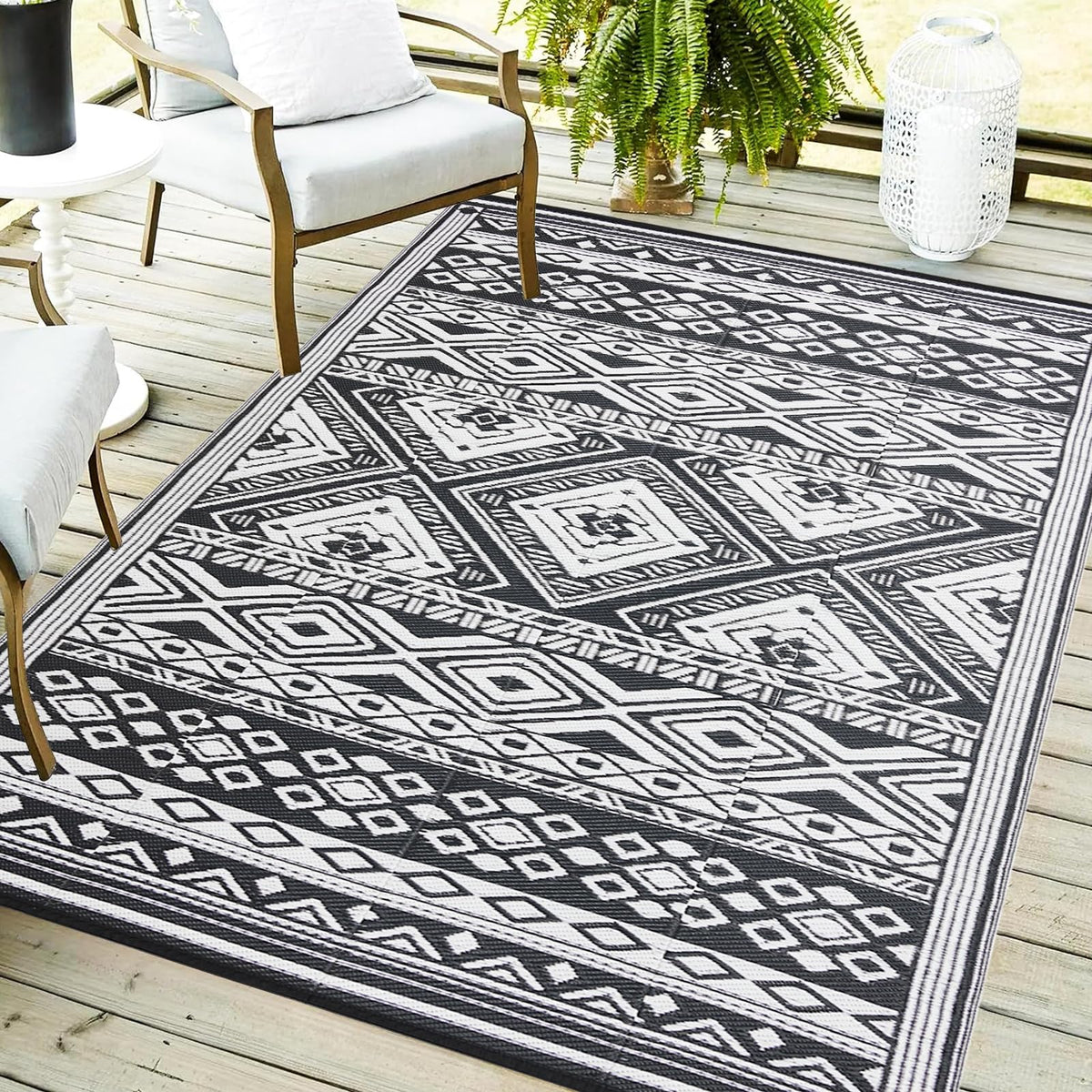 180 × 270 cm Reversible Plastic-Straw Outdoor Rug