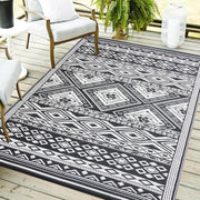 180 × 270 cm Reversible Plastic-Straw Outdoor Rug