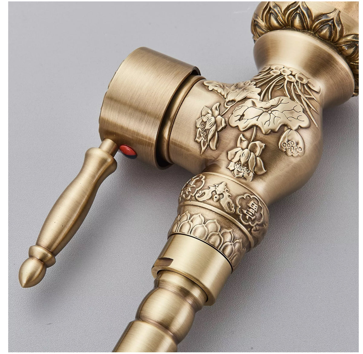 Antique Brass Single-Lever Bathroom Basin Mixer Tap