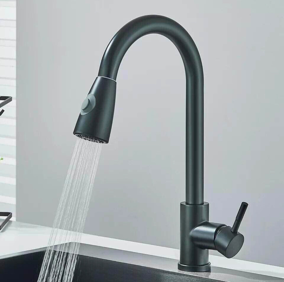 Black 2-Mode Pull-Out Kitchen Mixer Tap – 360° Swivel