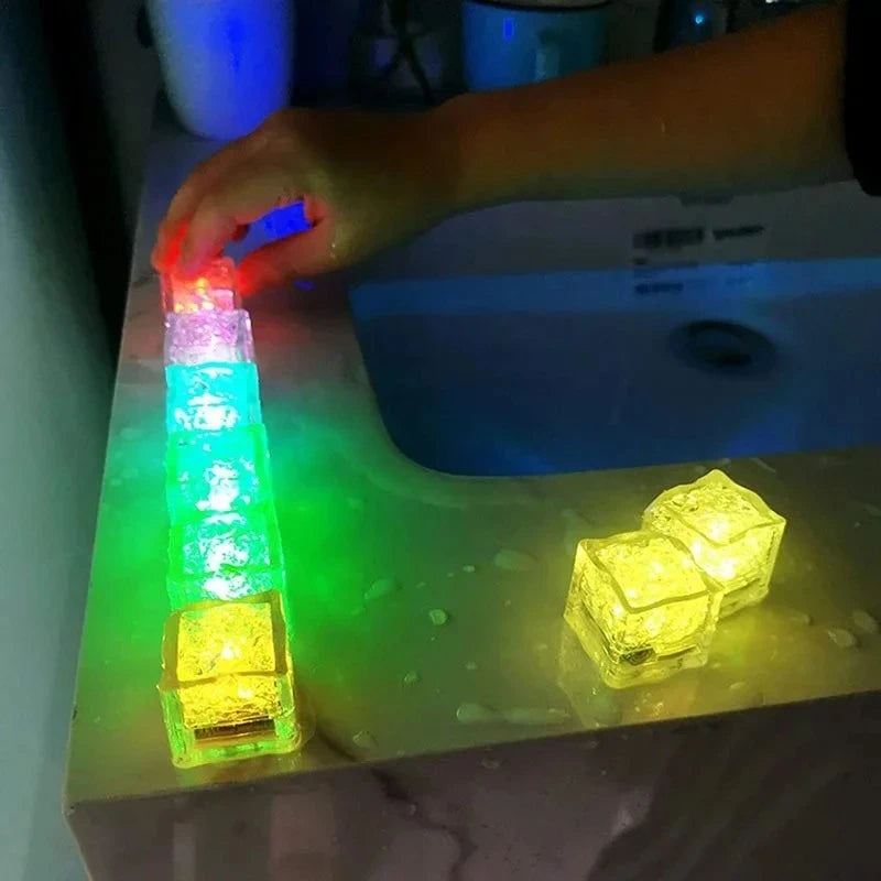 6/12PCS Kids Bath Toy Simulation Ice Cube Liquid Water Sensor Reusable Glowing Flashing Ice Cube for Bathtub, Swimming Pool