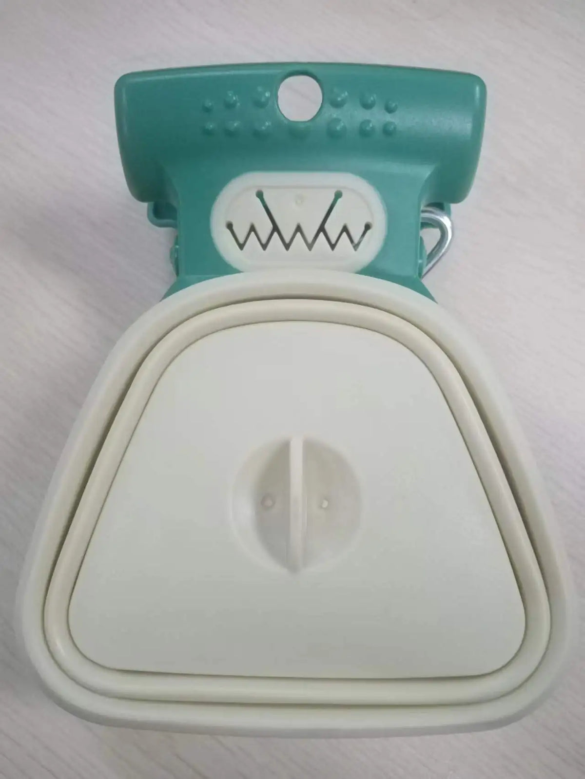 Portable Folding Dog Waste Scooper – 2 Sizes