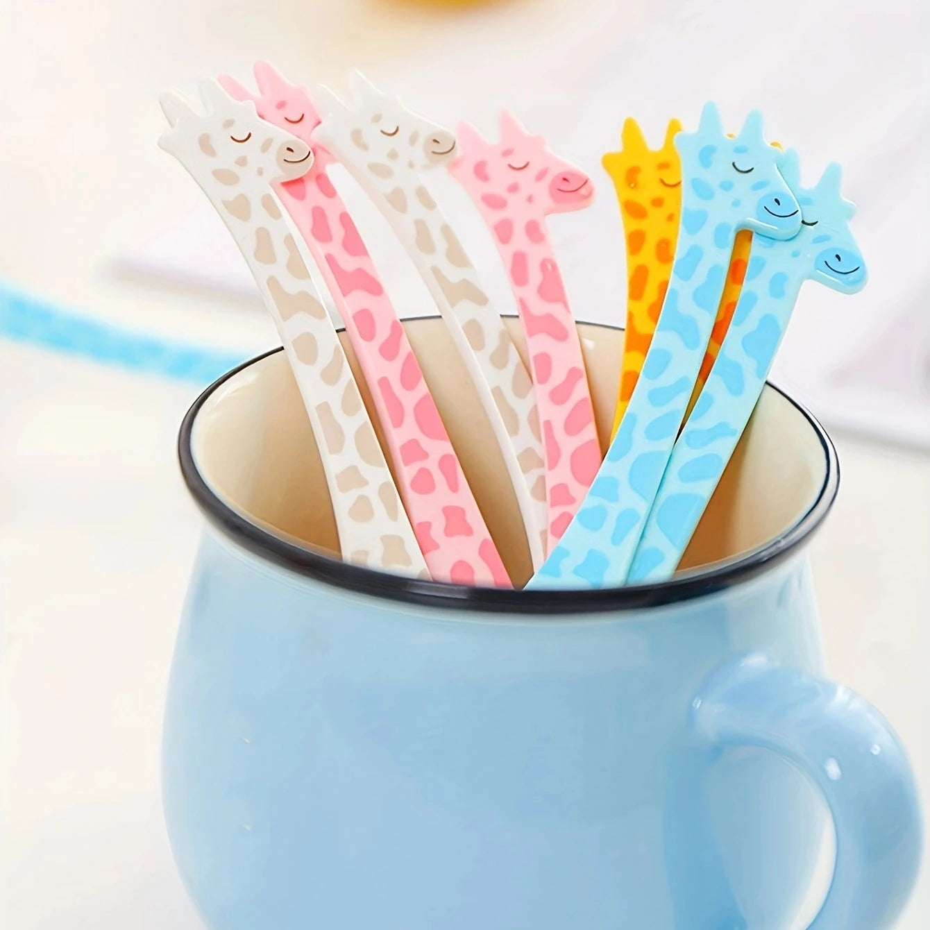 12pcs - Reusable Giraffe Exquisite Fruit Fork - Perfect for Snacks, Cakes, and Fruit Decoration - Perfect for Outdoor Use