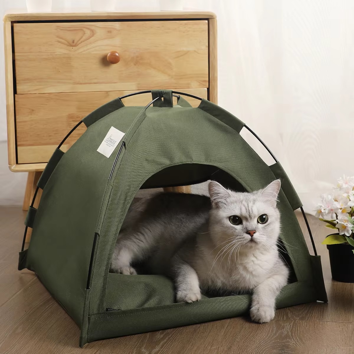 Warm Clamshell Pet Tent Bed