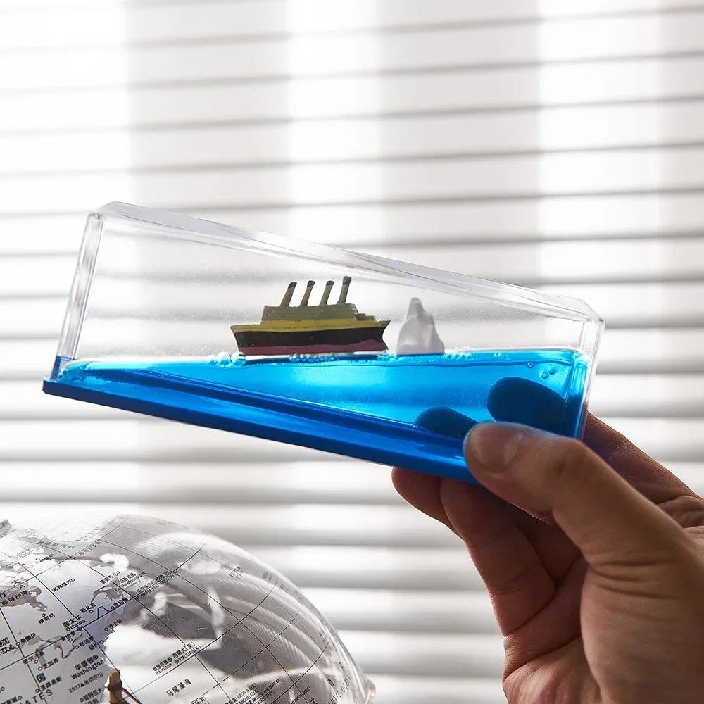 Cruise-Ship Fluid Drift Bottle & Hourglass Decoration