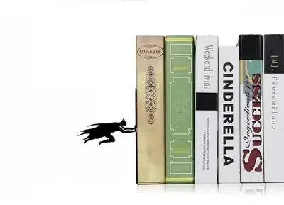 Superhero Bookend Figurines Metal Bookshelf Decor Desktop Ornament Office Desktop Accessories Bookshelf Home Decoration