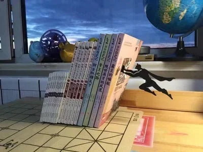 Superhero Bookend Figurines Metal Bookshelf Decor Desktop Ornament Office Desktop Accessories Bookshelf Home Decoration