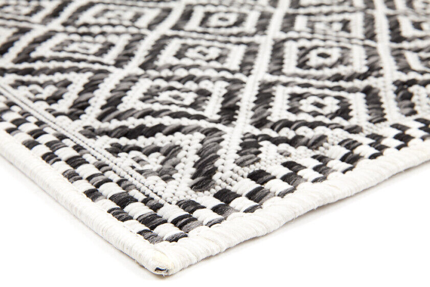 Black & White Diamond Polypropylene Outdoor Rug