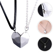 Veemoon Magnetic Split-Heart Couple Necklace Set