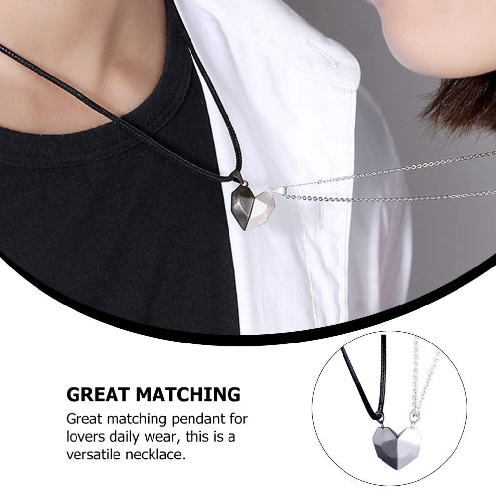 Veemoon Magnetic Split-Heart Couple Necklace Set