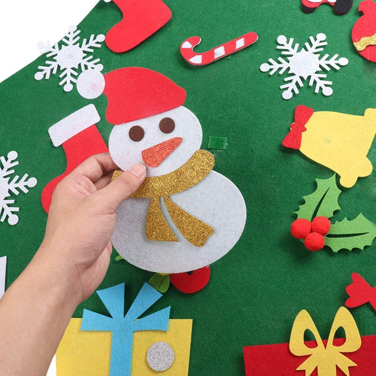 DIY Felt Christmas Tree with 30 Detachable Ornaments