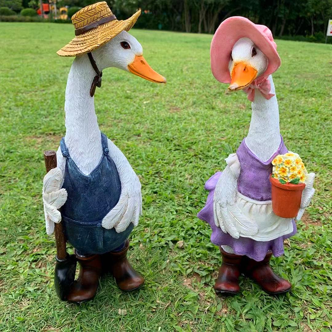 Gardener Duck Garden Statue