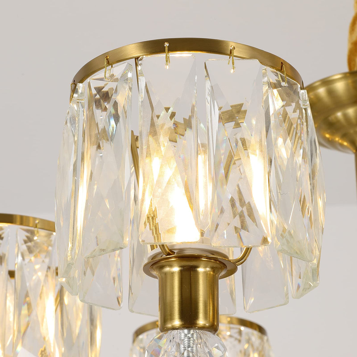 Ganeed Gold Chandelier,6 Lights Wagon Wheel Chandeliers with Clear Crystal Shades,Modern Mid Century Hanging Pendant Light Fixture for Dining Room Living Room Bedroom(E14 Base)