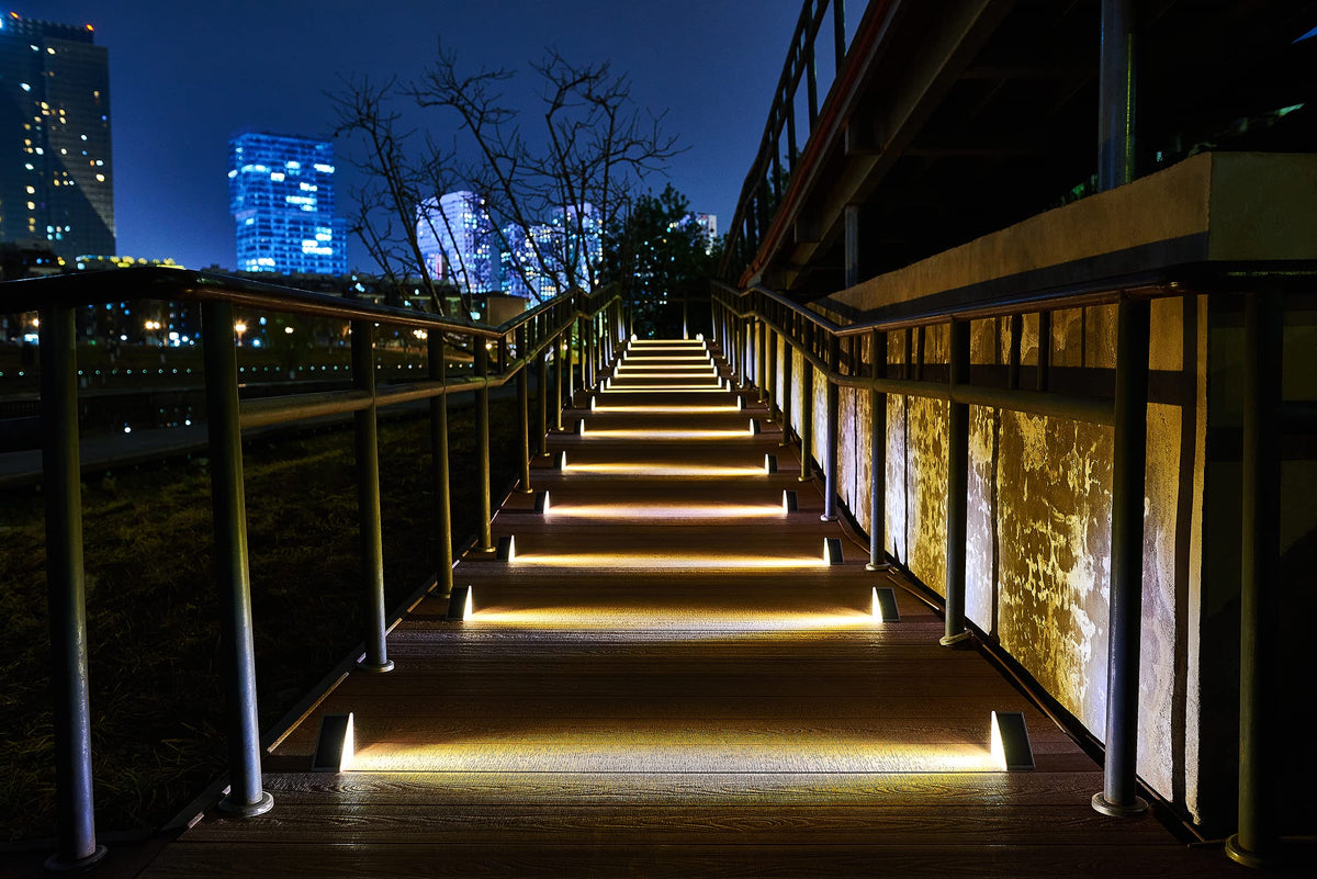 Warm-White Solar Step & Deck Lights – 6 Pack