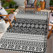 150 × 245 cm Black & White Reversible Outdoor Rug