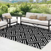 150 × 245 cm Reversible Outdoor Rug with Carry Bag