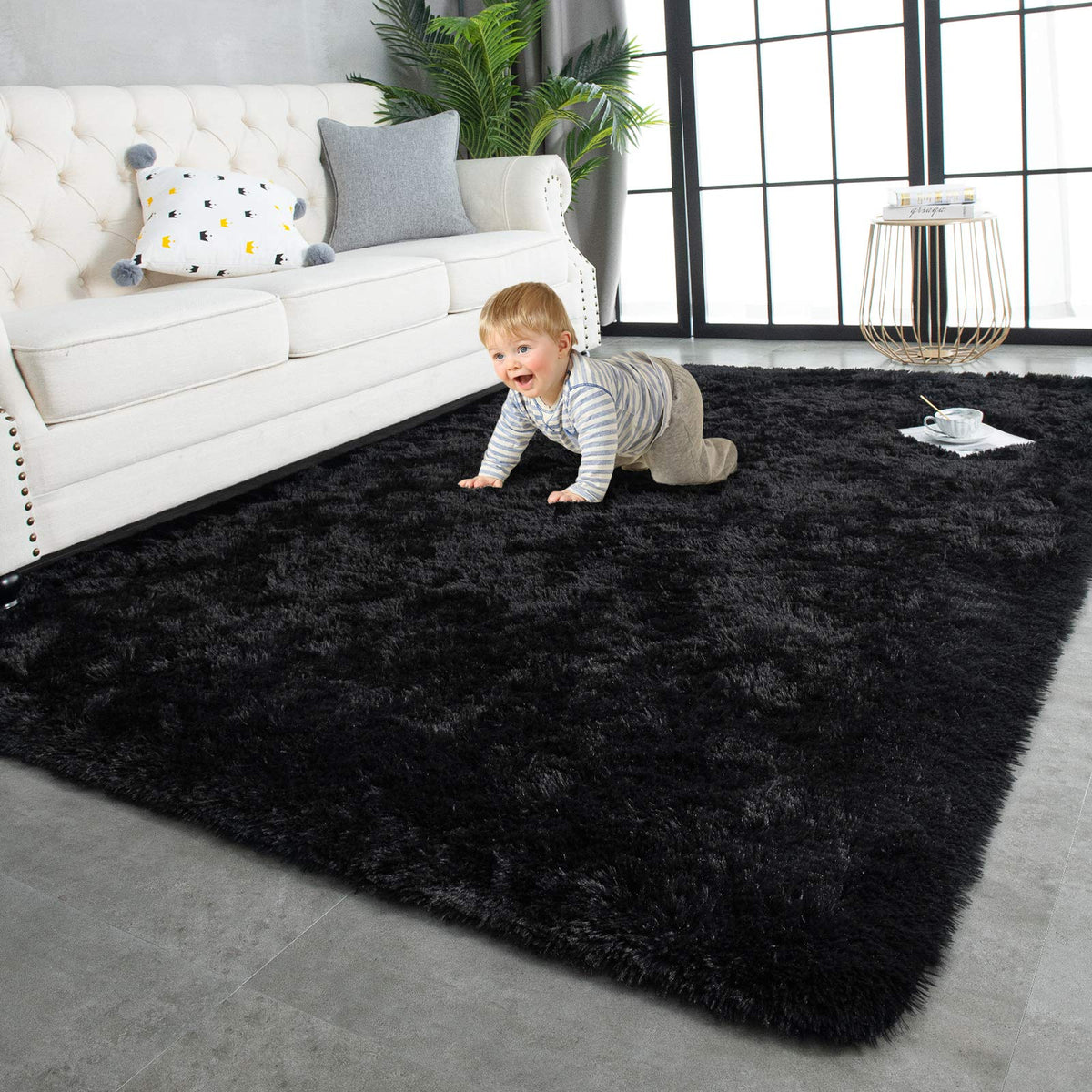 120 × 180 cm Black Fluffy Shag Area Rug