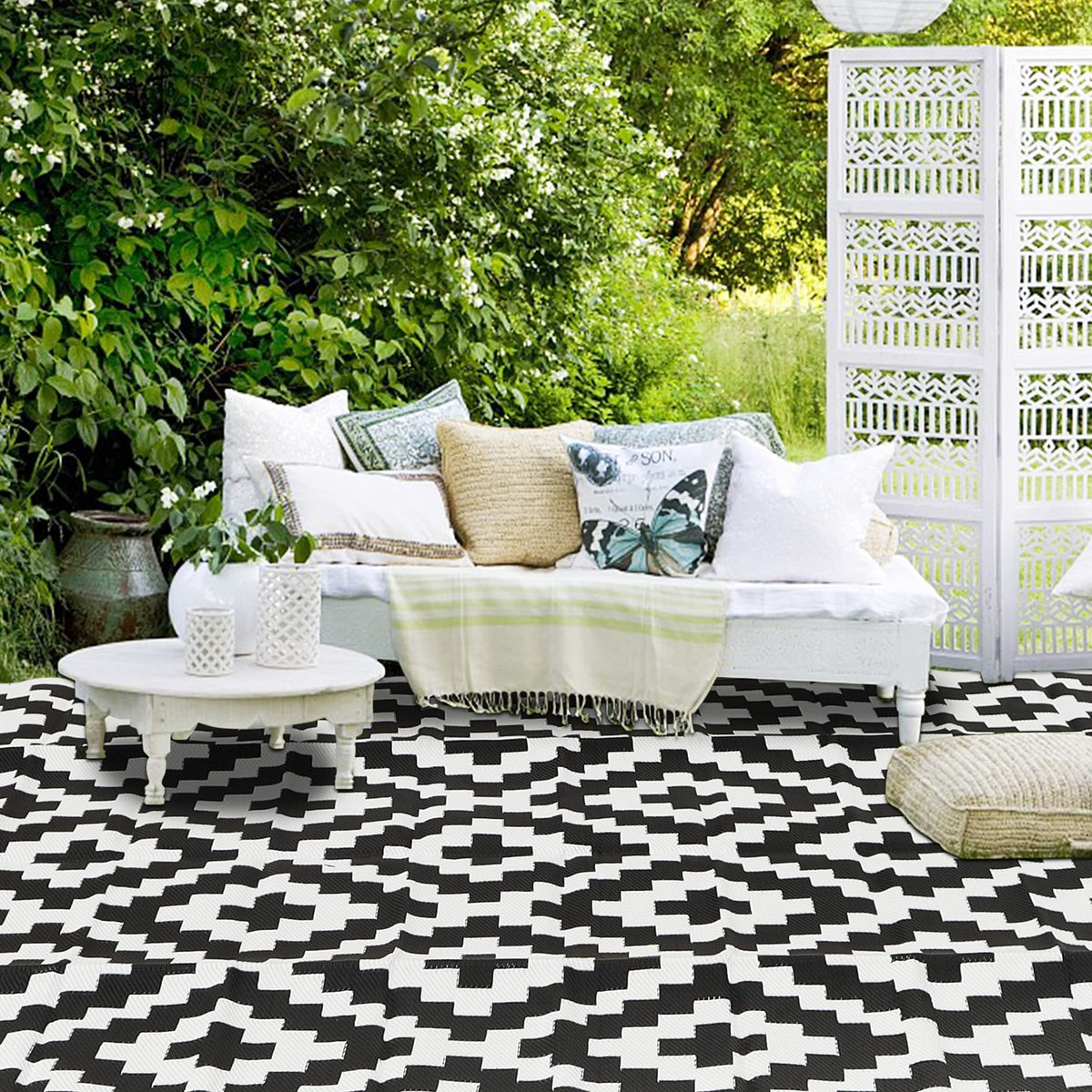 150 × 245 cm Reversible Plastic-Straw Outdoor Rug