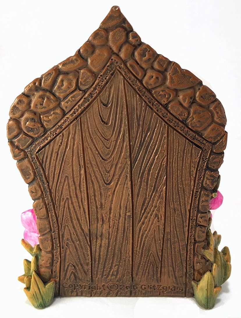 Miniature Resin Butterfly Fairy Door – 14.6 × 11.43cm