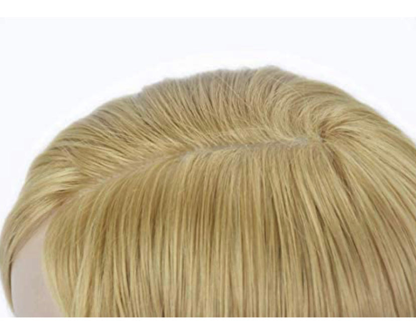 26–28-Inch Light-Brown Synthetic Training Head with Clamp