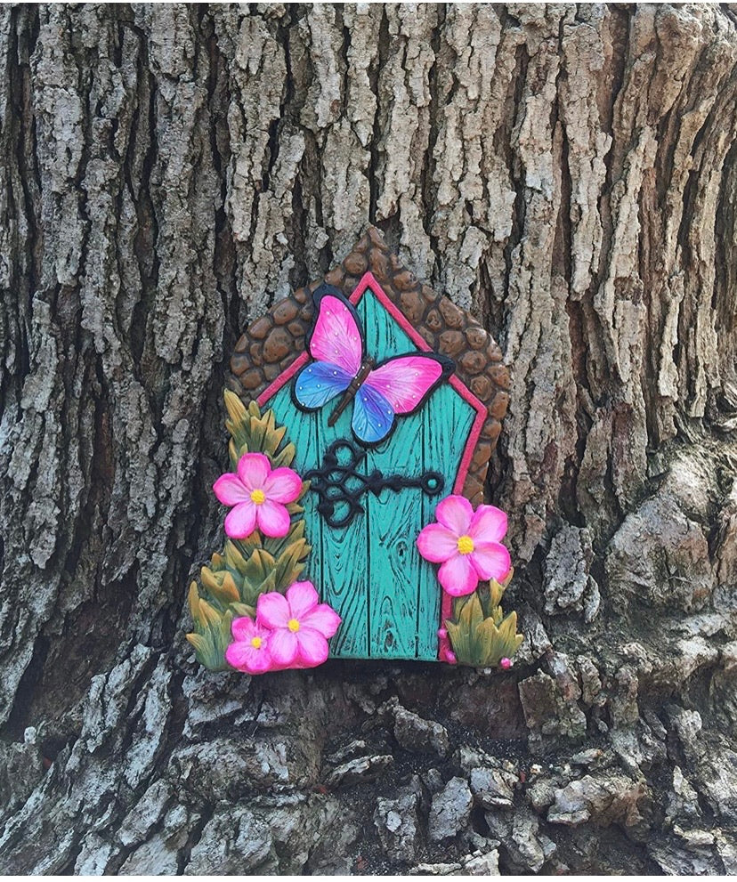 Miniature Resin Butterfly Fairy Door – 14.6 × 11.43cm