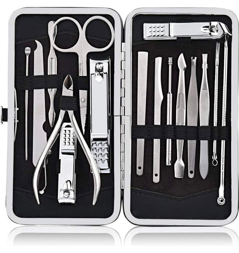 Manicure Pedicure Set Nail Clippers,FomaTrade 20 Pieces Stainless Steel Manicure Kit, Professional Grooming Kit, Nail Tools with Luxurious Travel Case (silver)