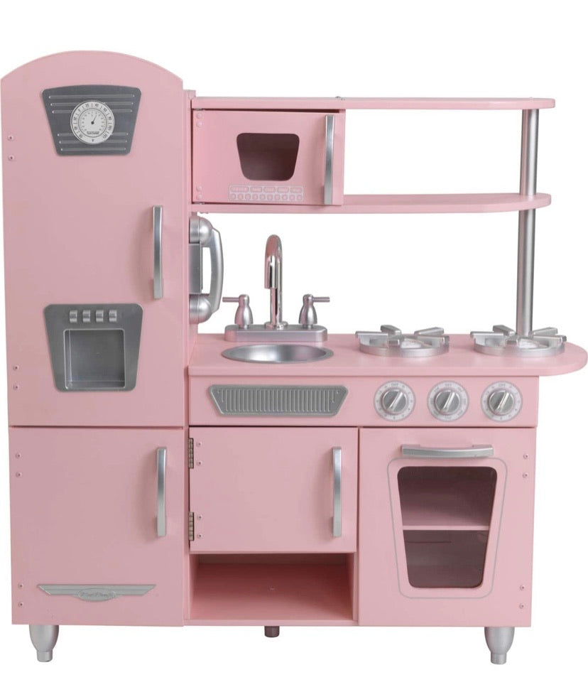 Kids Vintage Kitchen in Pink