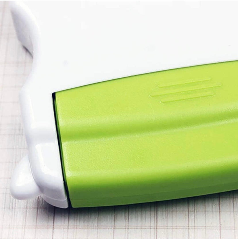 3-in-1 Dual-Blade Vegetable Peeler – Green